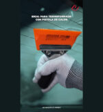 Espátula Orange Crush Angled 5” Cola de Pescado para Polarizado - Imagen 2